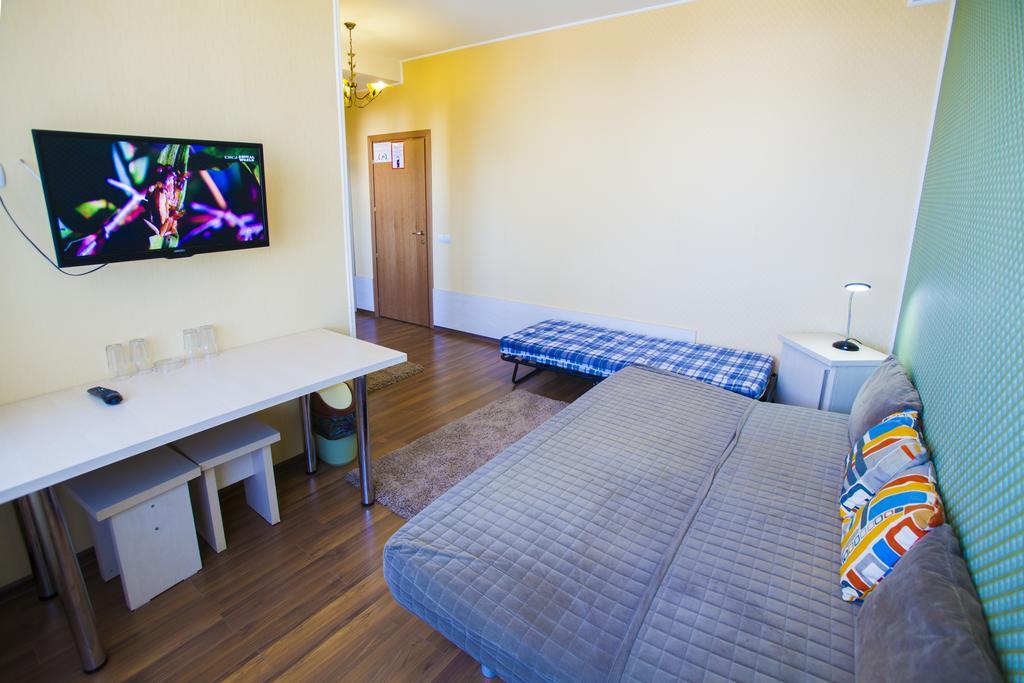 Hotel La Gil Bukarest Zimmer foto