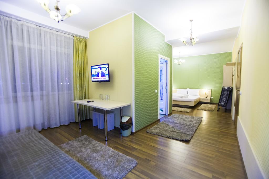 Hotel La Gil Bukarest Zimmer foto