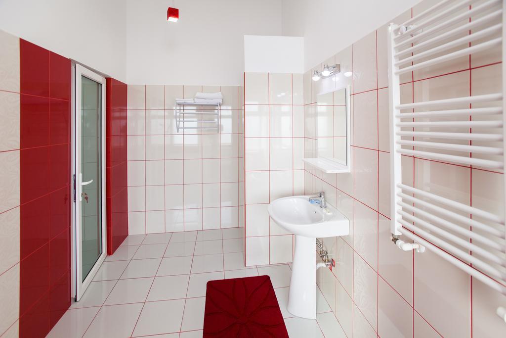 Hotel La Gil Bukarest Zimmer foto