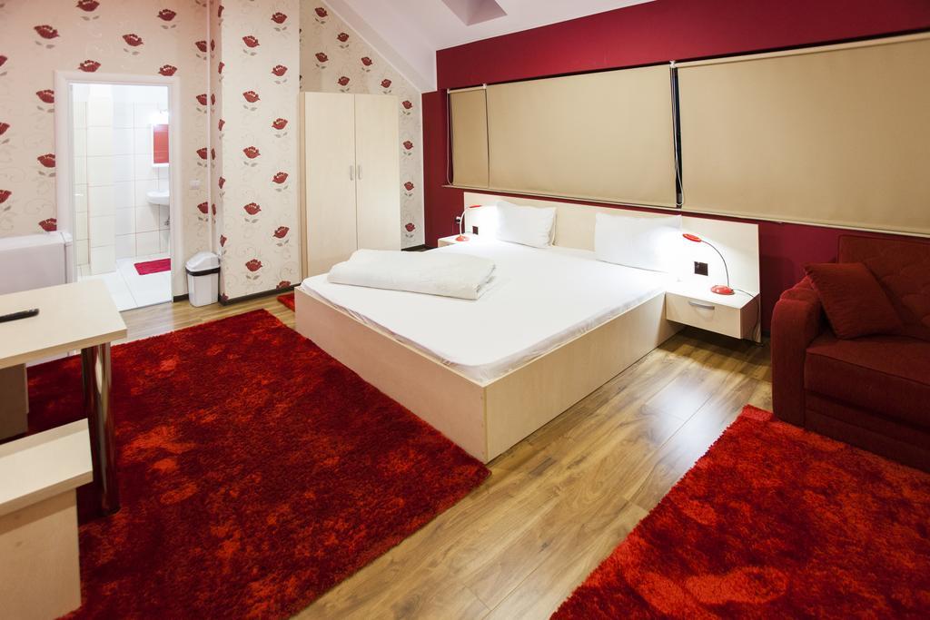 Hotel La Gil Bukarest Zimmer foto
