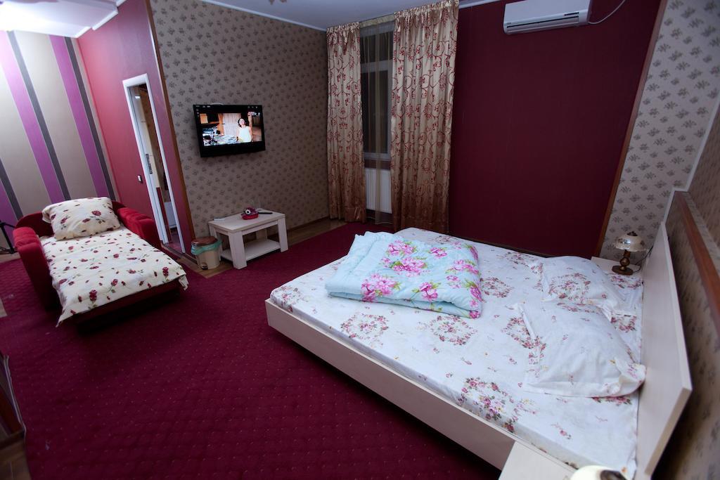Hotel La Gil Bukarest Zimmer foto